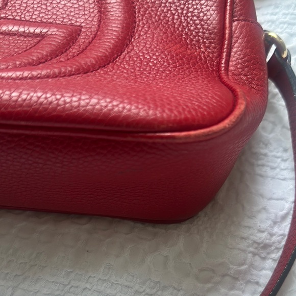 Gucci Red Crossbody Bag with Iconic GG Logo - Picture 6 of 9